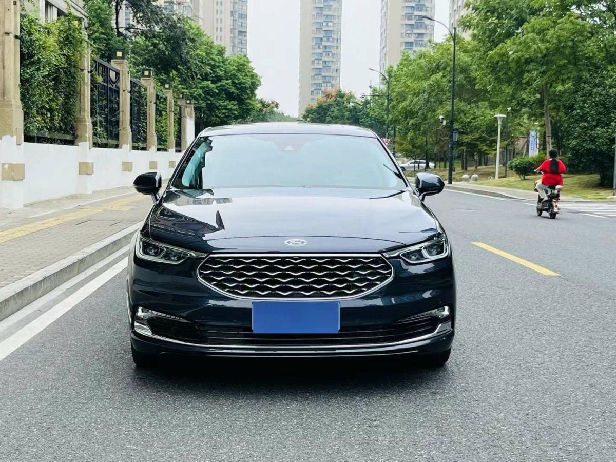 福特 探險(xiǎn)者  2020款 EcoBoost 285 后驅(qū)風(fēng)尚版 6座圖片