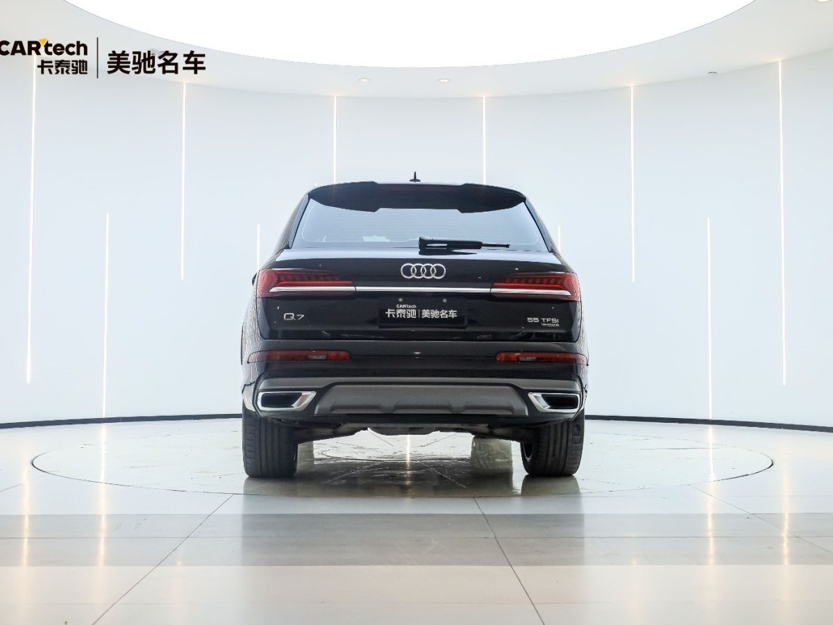 奧迪 奧迪Q7  2023款 55 TFSI quattro S line運(yùn)動(dòng)型圖片