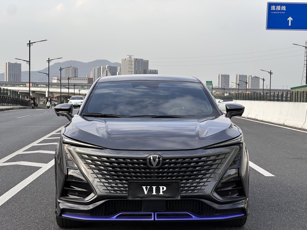 長(zhǎng)安 UNI-T  2023款 第二代 1.5T 尊享型圖片