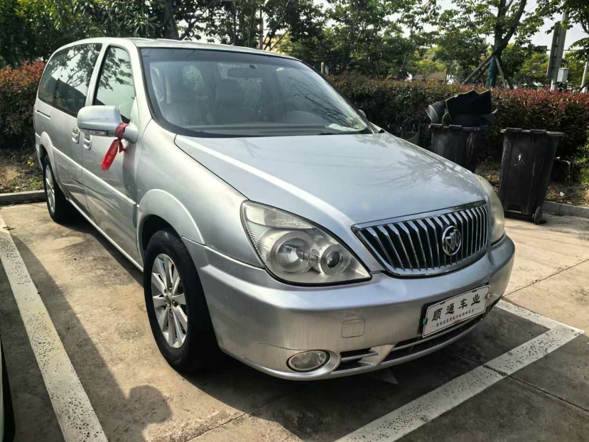 別克 GL8  2013款 2.4L 經(jīng)典版圖片