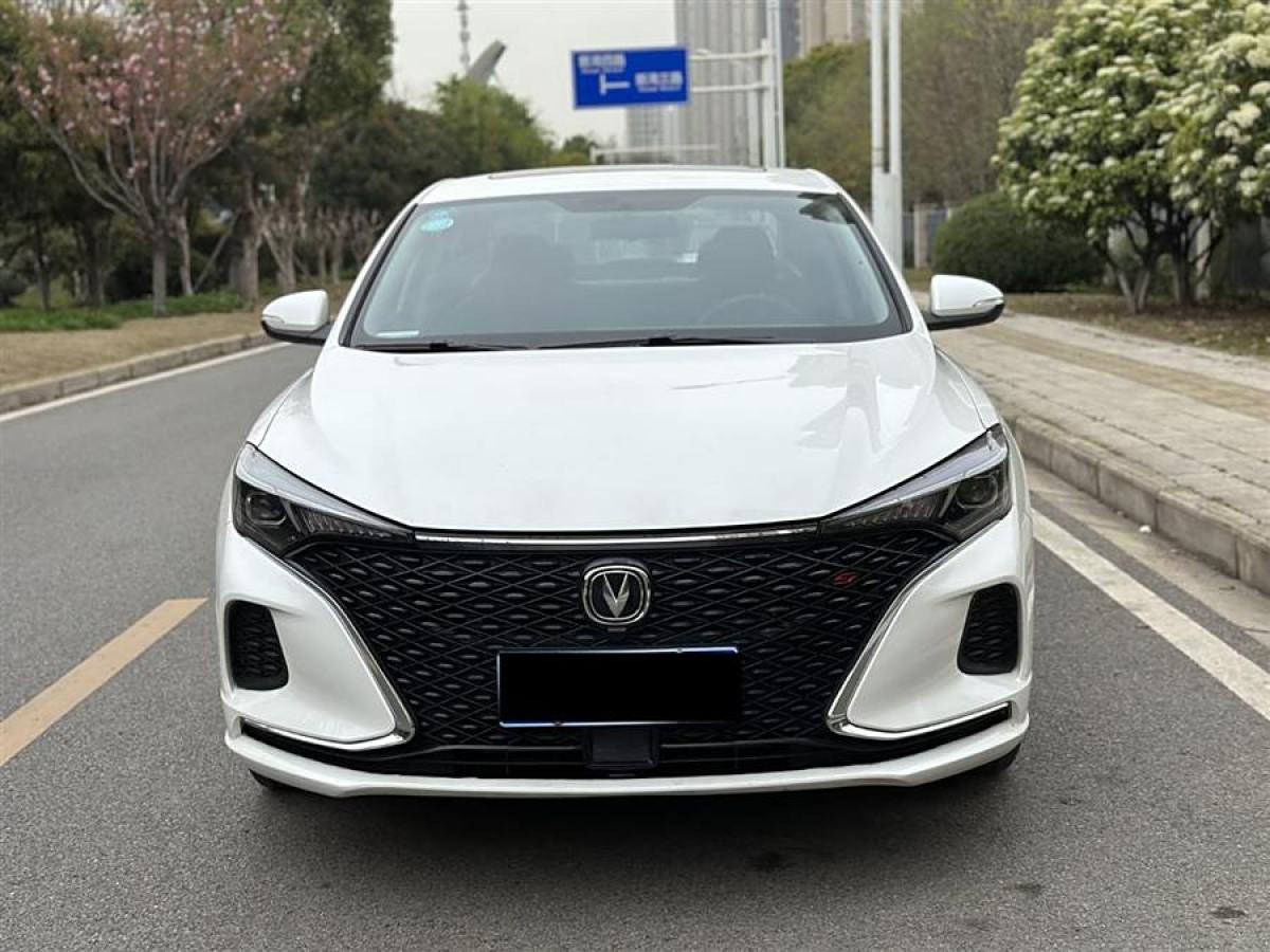 長(zhǎng)安 逸動(dòng)  2020款 PLUS 藍(lán)鯨NE 1.4T GDI DCT尊貴型圖片