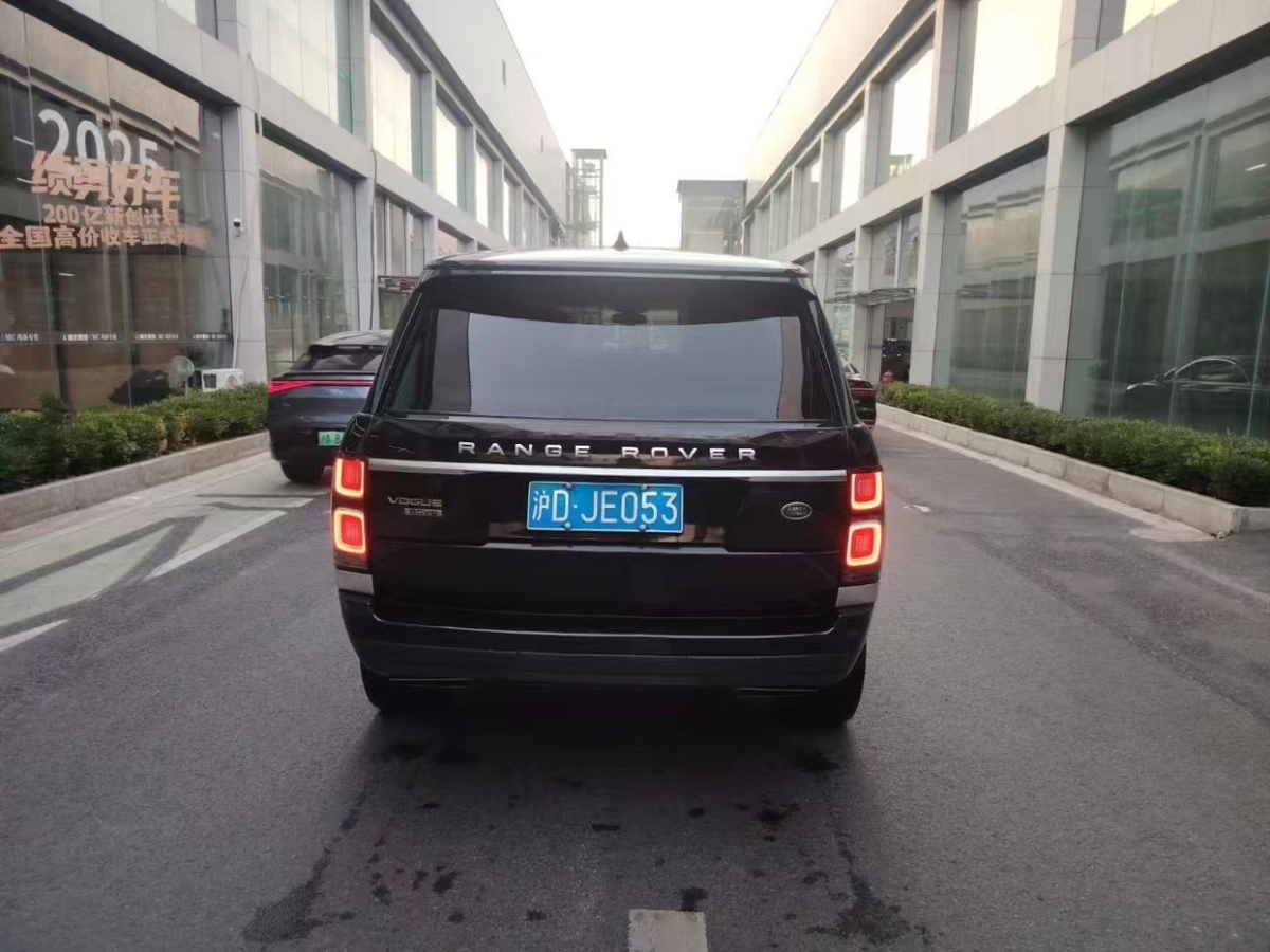 路虎 攬勝  2019款 3.0 V6 SC 傳世加長版圖片