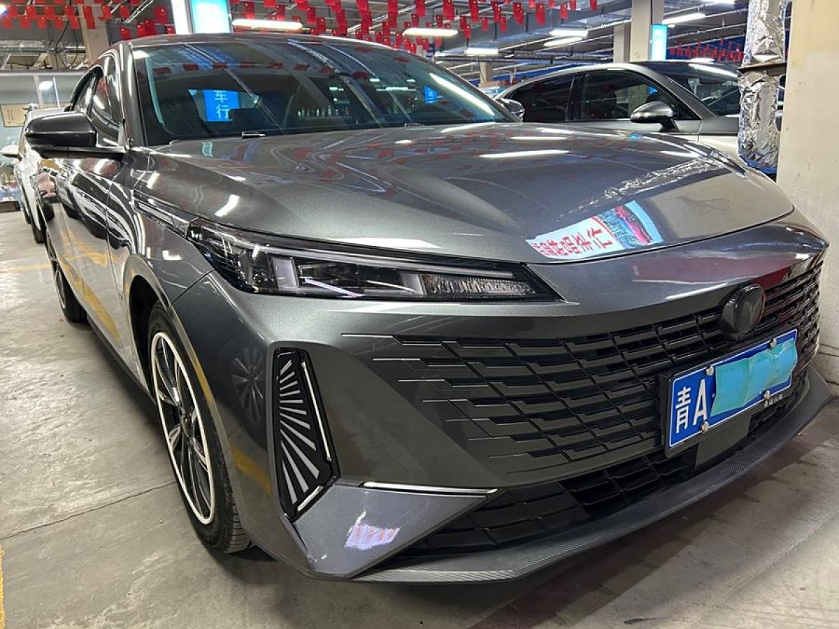 長(zhǎng)安 逸達(dá)  2023款 藍(lán)鯨NE 1.5T GDI DCT尊貴型圖片