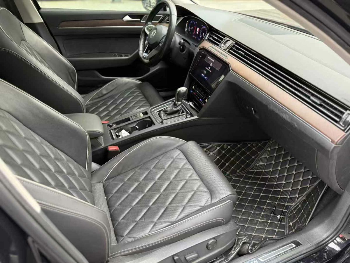 大眾 邁騰  2020款 280TSI DSG 領(lǐng)先型圖片