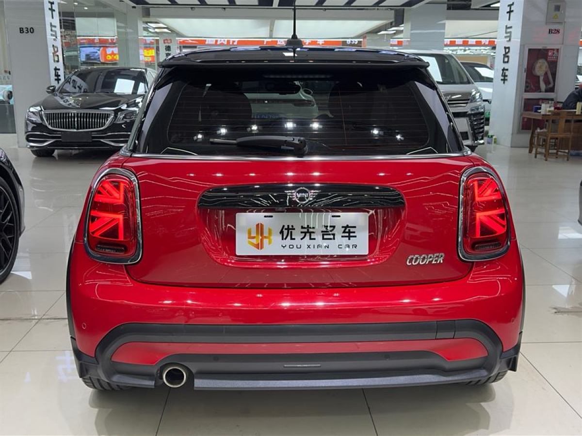 MINI MINI  2022款 改款 1.5T COOPER 藝術(shù)家圖片