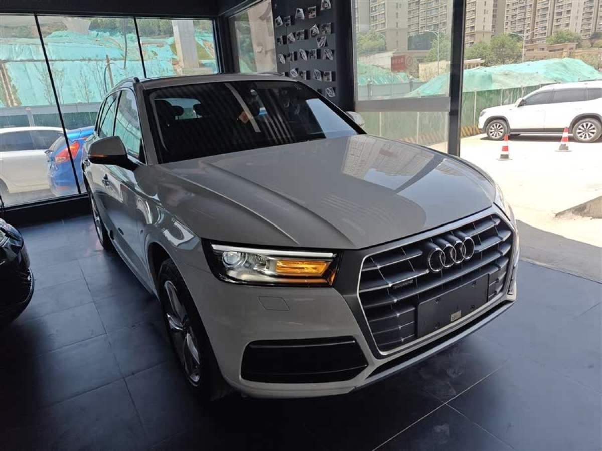 奧迪 奧迪Q5L  2018款  40 TFSI 榮享進(jìn)取型 國(guó)VI圖片