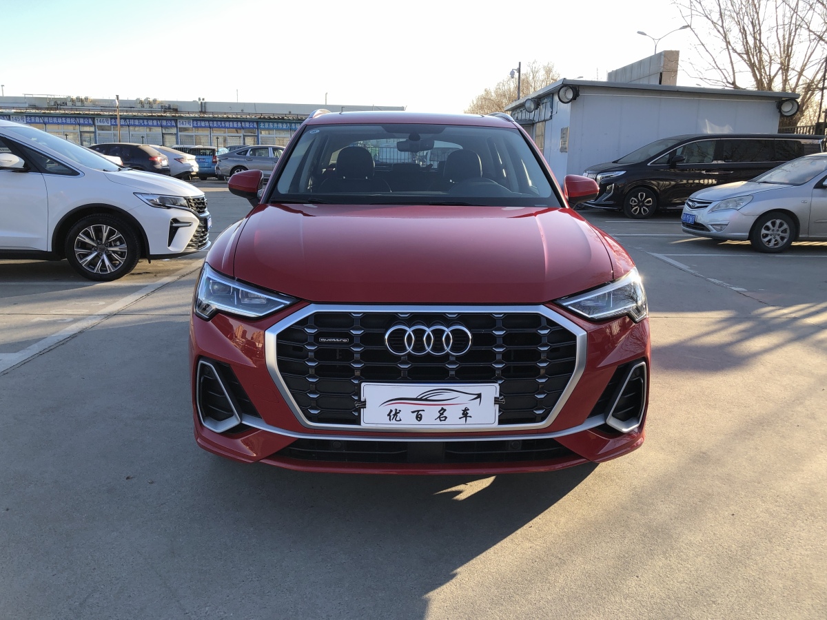 奧迪 奧迪Q3  2019款  40 TFSI quattro 時(shí)尚動(dòng)感型圖片