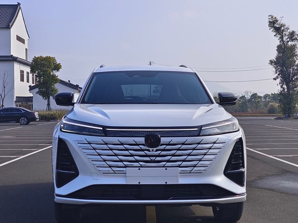 長(zhǎng)安 CS75 PLUS  2024款 第三代 冠軍版 2.0T 智駕勁擎型圖片