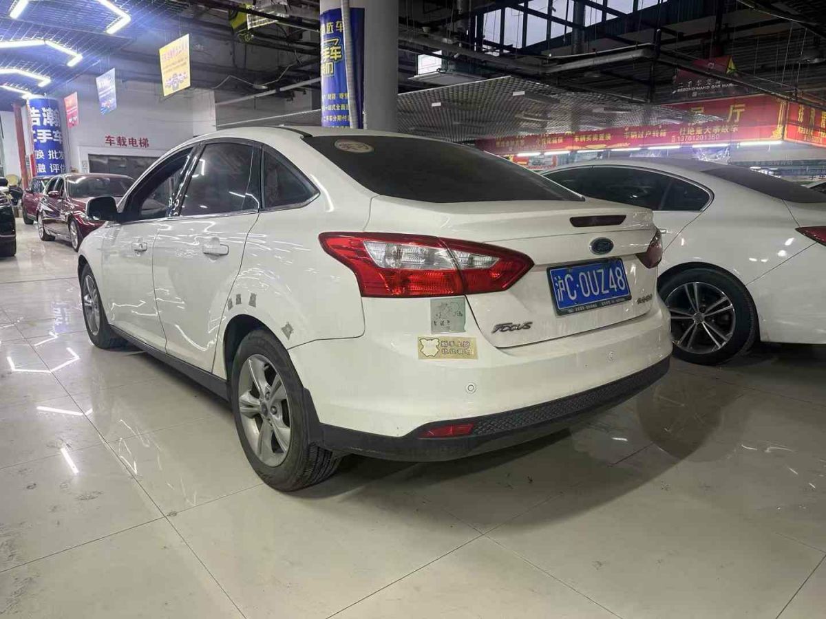 福特 福克斯  2015款 2.0T ST 標(biāo)準(zhǔn)版圖片