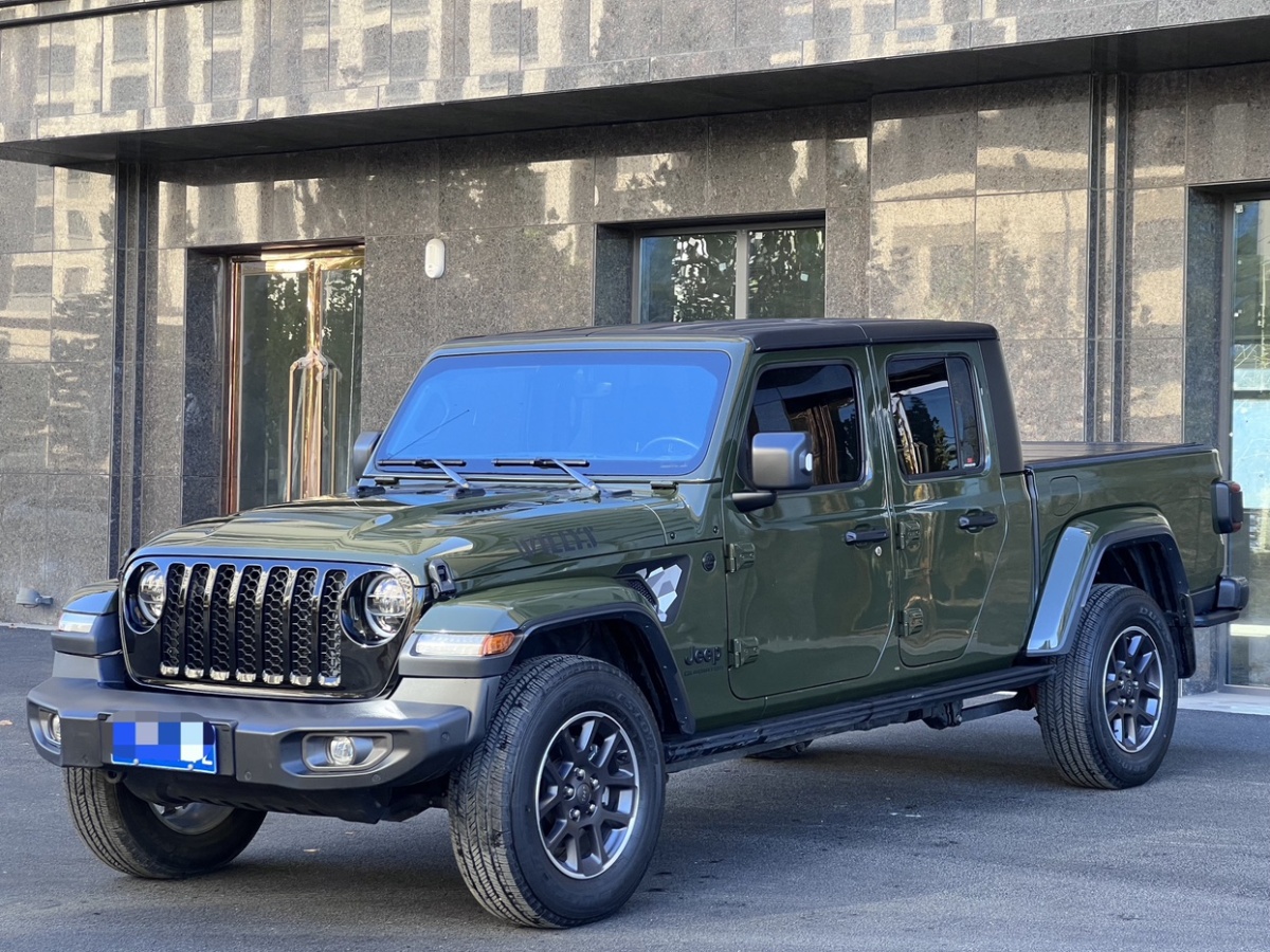 2022年05月Jeep 角斗士  2022款 3.6L 先行版