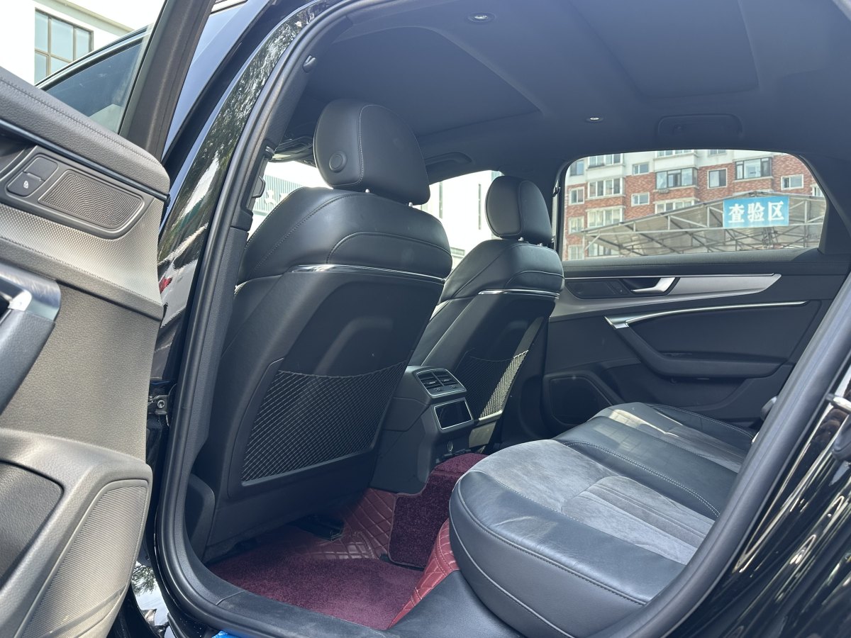 奧迪 奧迪A6L  2022款 45 TFSI quattro 臻選動(dòng)感型圖片