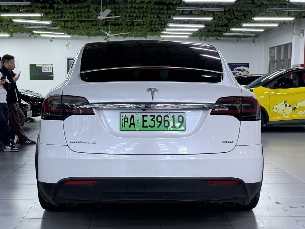 特斯拉 Model X  2016款 Model X 90D圖片