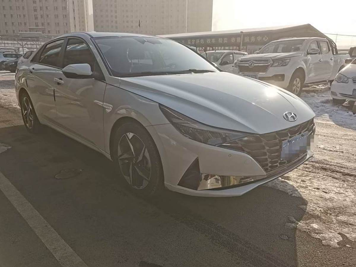 現(xiàn)代 伊蘭特  2022款 1.5L CVT LUX尊貴版圖片