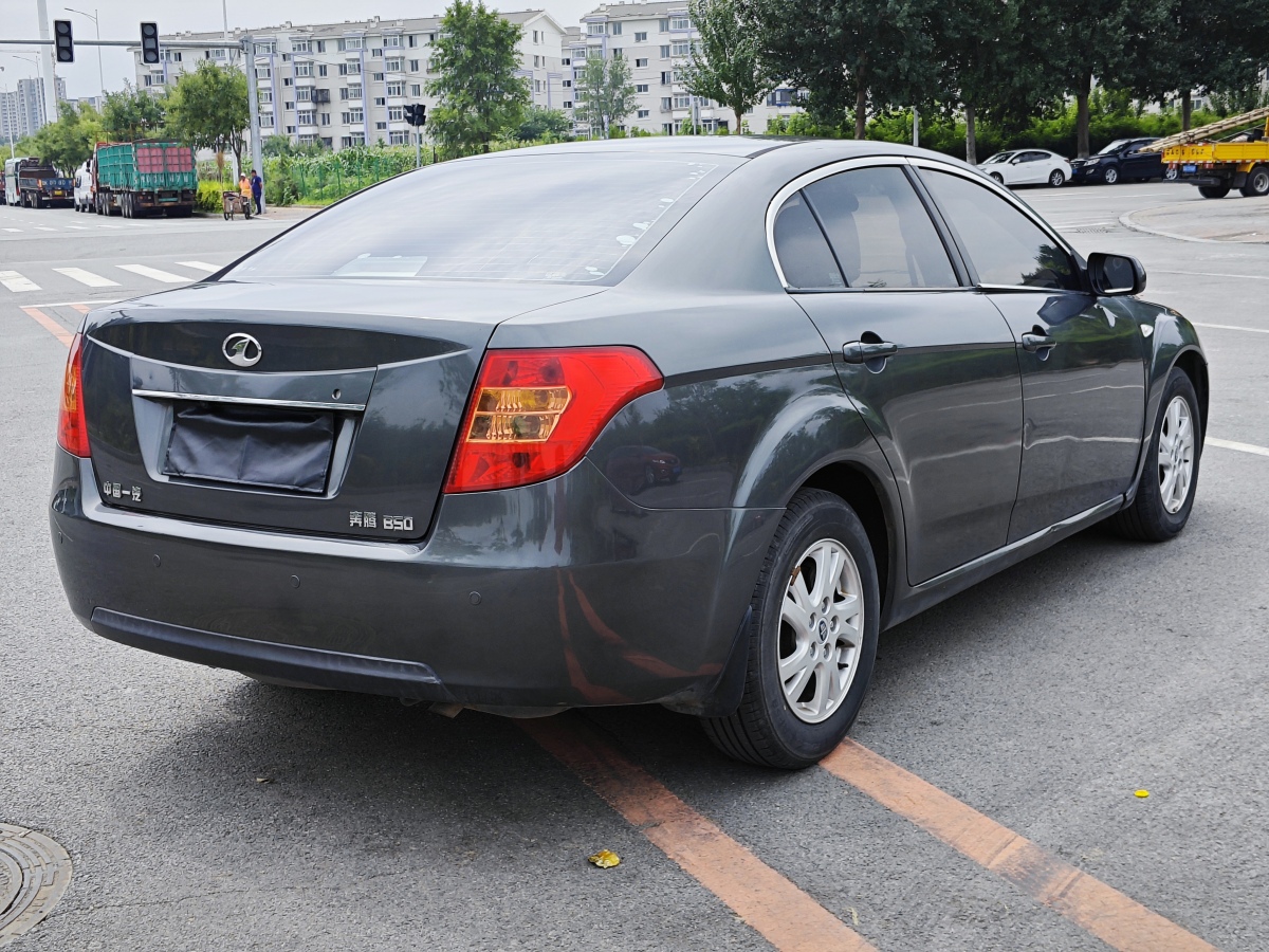 奔騰 B50  2011款 1.6L 手動(dòng)尊貴型圖片