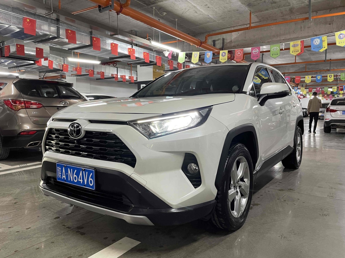 豐田 rav4 2019款 榮放 2.0l cvt兩驅先鋒版圖片