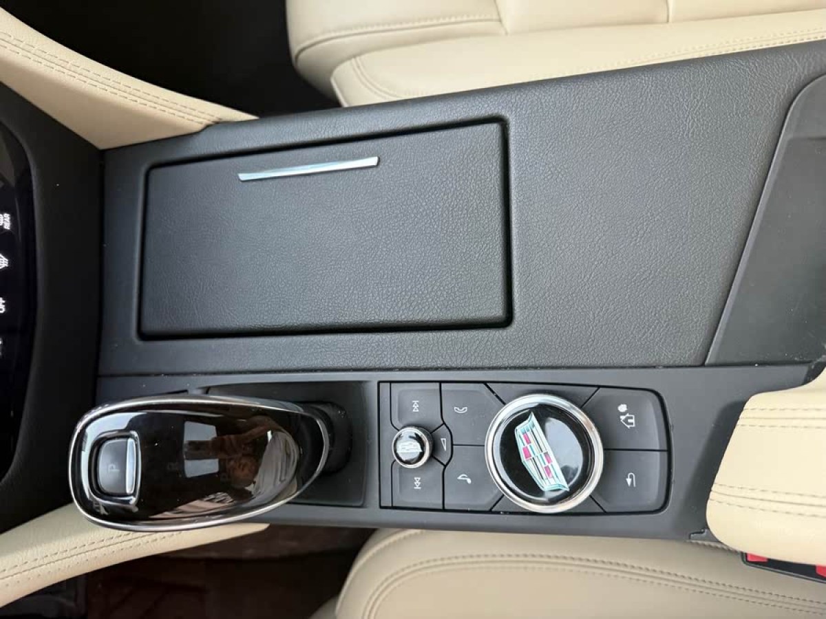 凱迪拉克 CT6  2019款 28T 時尚型圖片