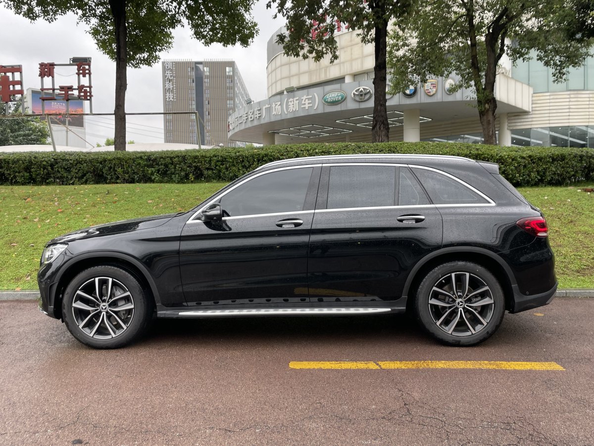 2021年6月奔馳 奔馳GLC  2021款 GLC 260 L 4MATIC 豪華型