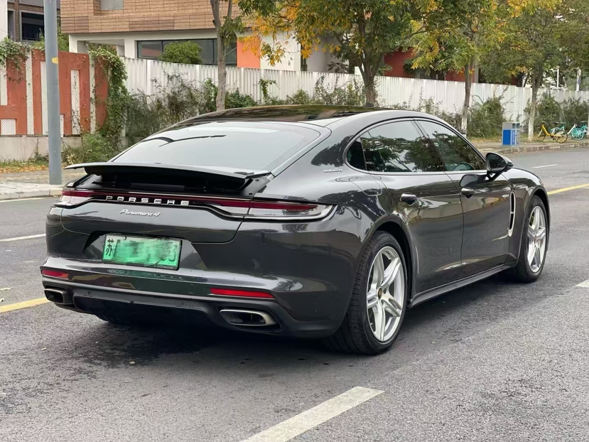 保時(shí)捷 Panamera新能源  2022款 Panamera 4 E-Hybrid 行政加長(zhǎng)版 2.9T圖片