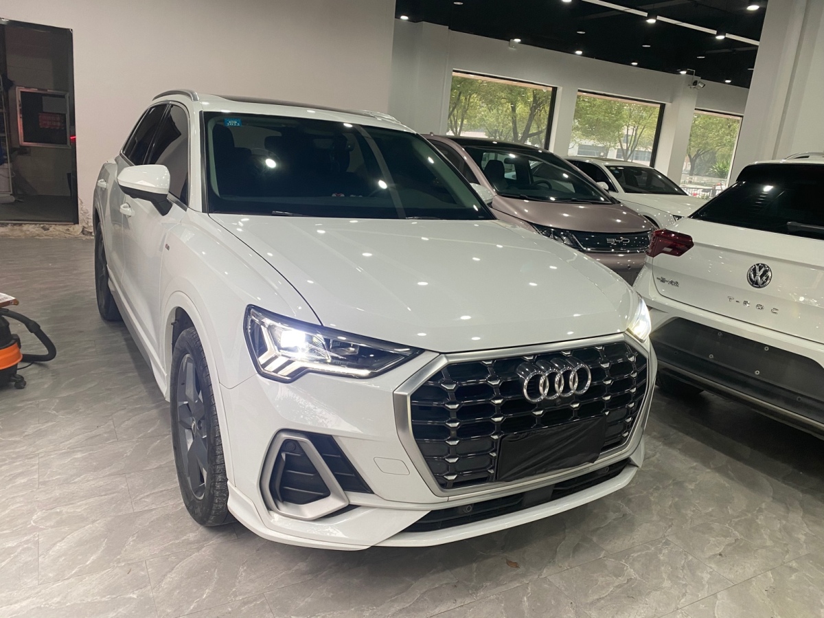 奥迪 奥迪q3  2020款 35 tfsi 时尚动感型图片