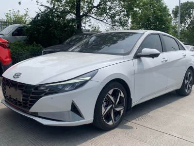 2023年8月 現(xiàn)代 伊蘭特 1.5L CVT LUX尊貴版圖片