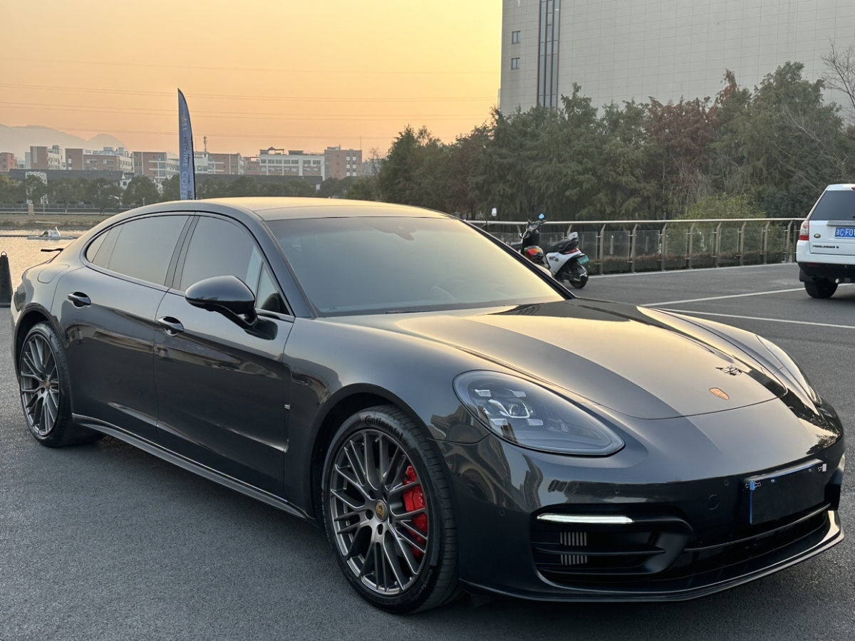 保時(shí)捷 Panamera  2023款 Panamera 行政加長版 2.9T圖片