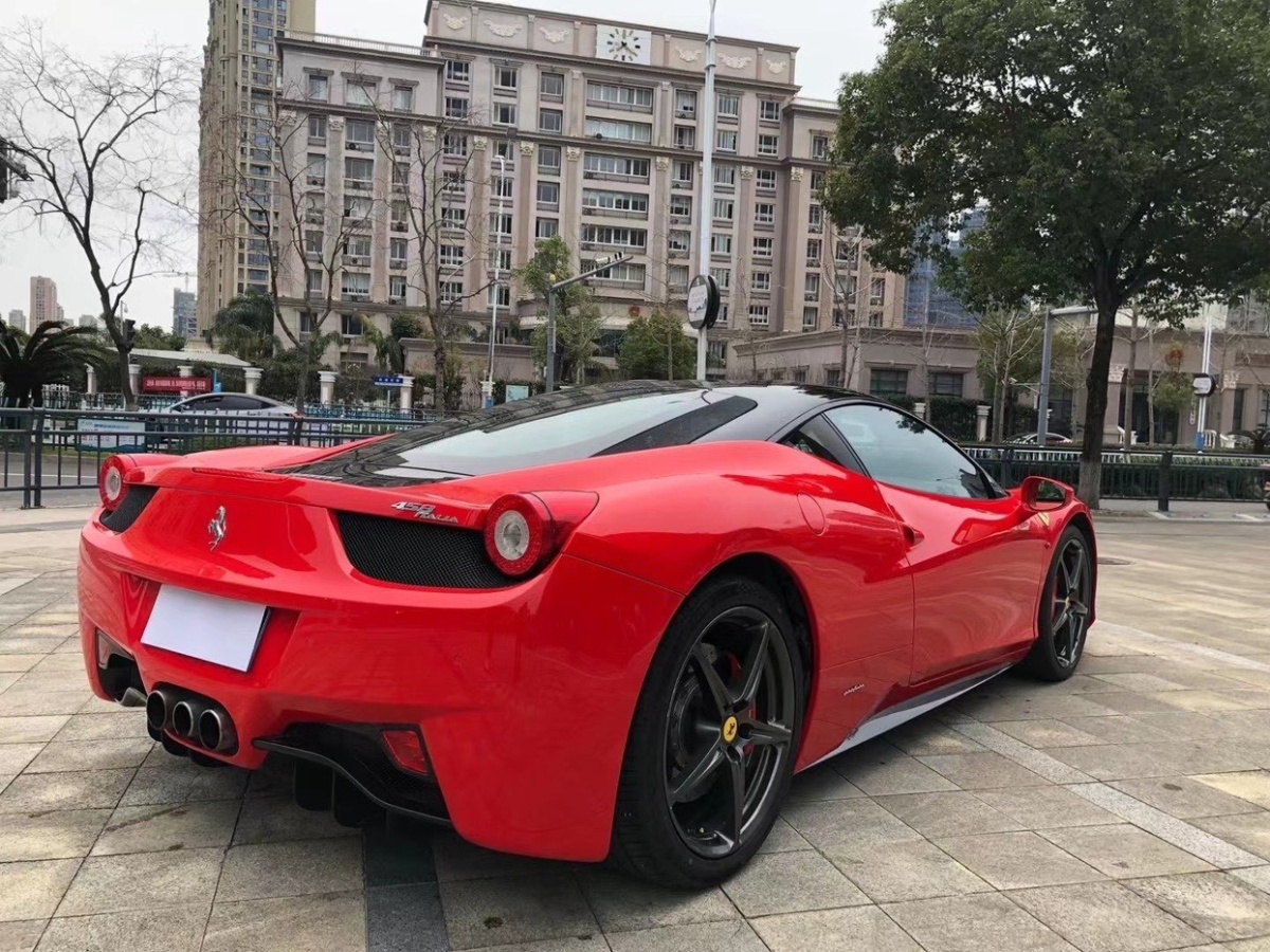 2015年6月法拉利 458  2014款 4.5L Speciale