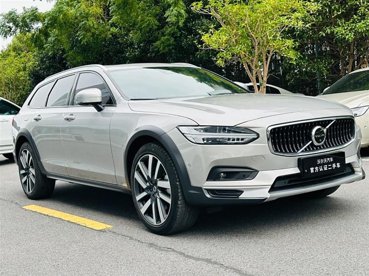 2023年8月沃爾沃 V90  2023款 Cross Country B5 AWD 智尊版