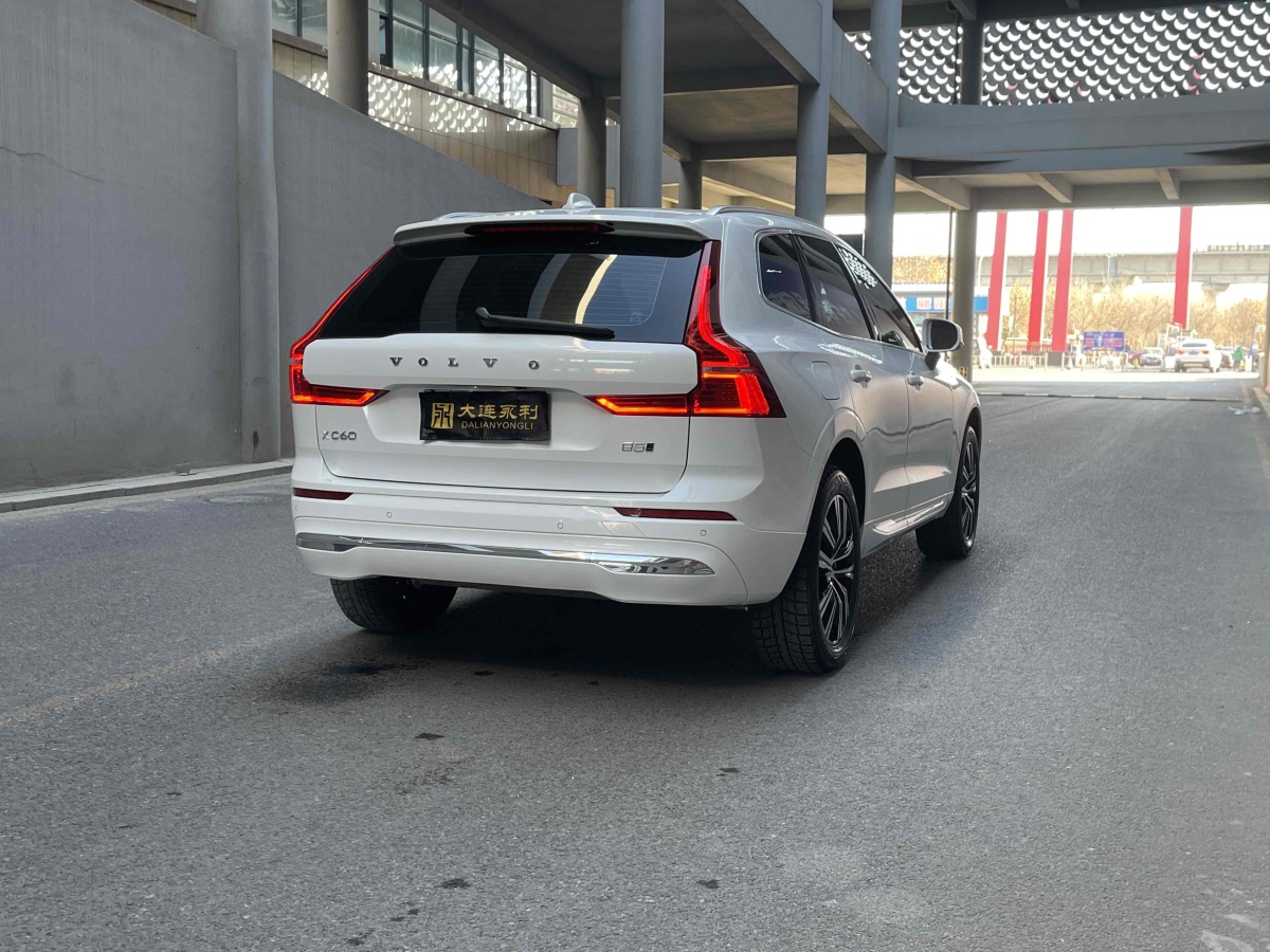 沃爾沃 XC60  2022款 B5 四驅(qū)智遠(yuǎn)豪華版圖片