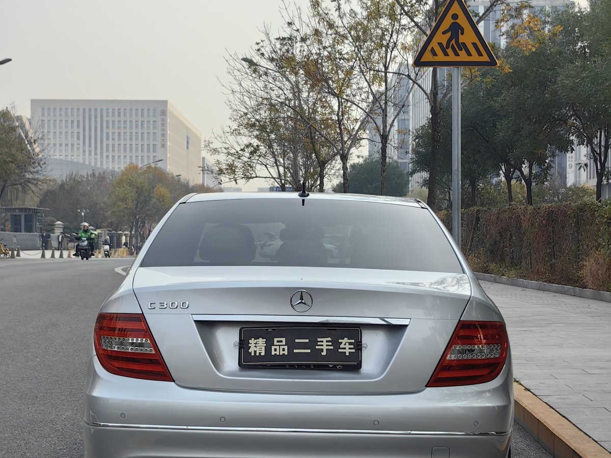 奔馳 奔馳C級  2011款 C 300 時尚型圖片