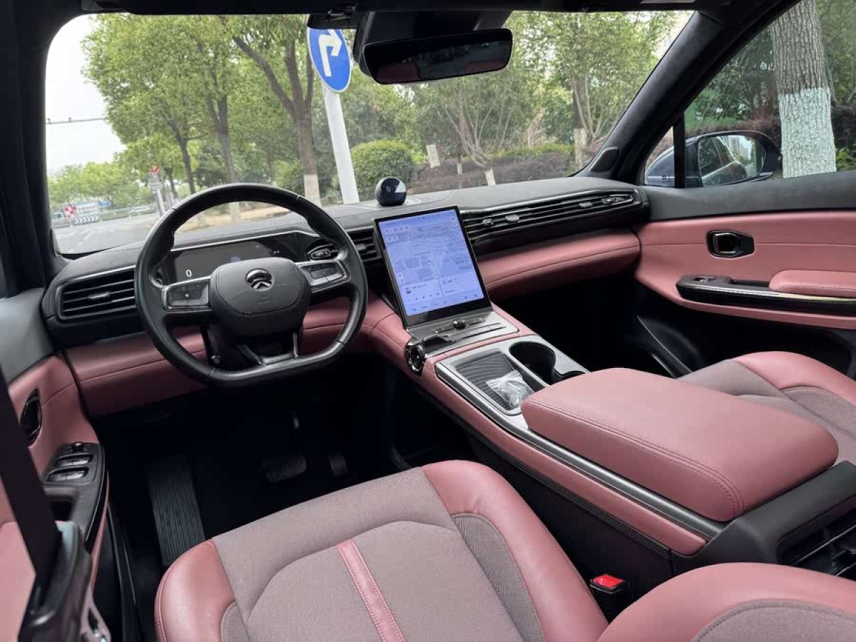 蔚來(lái) 蔚來(lái)EC6  2020款 430KM 運(yùn)動(dòng)版圖片
