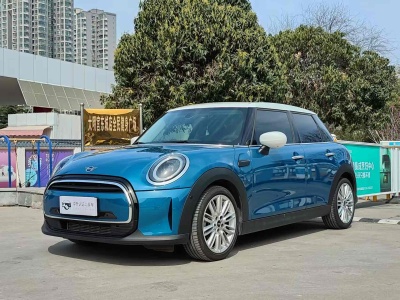 2022年3月 MINI MINI 改款 1.5T COOPER 經(jīng)典派 五門(mén)版圖片