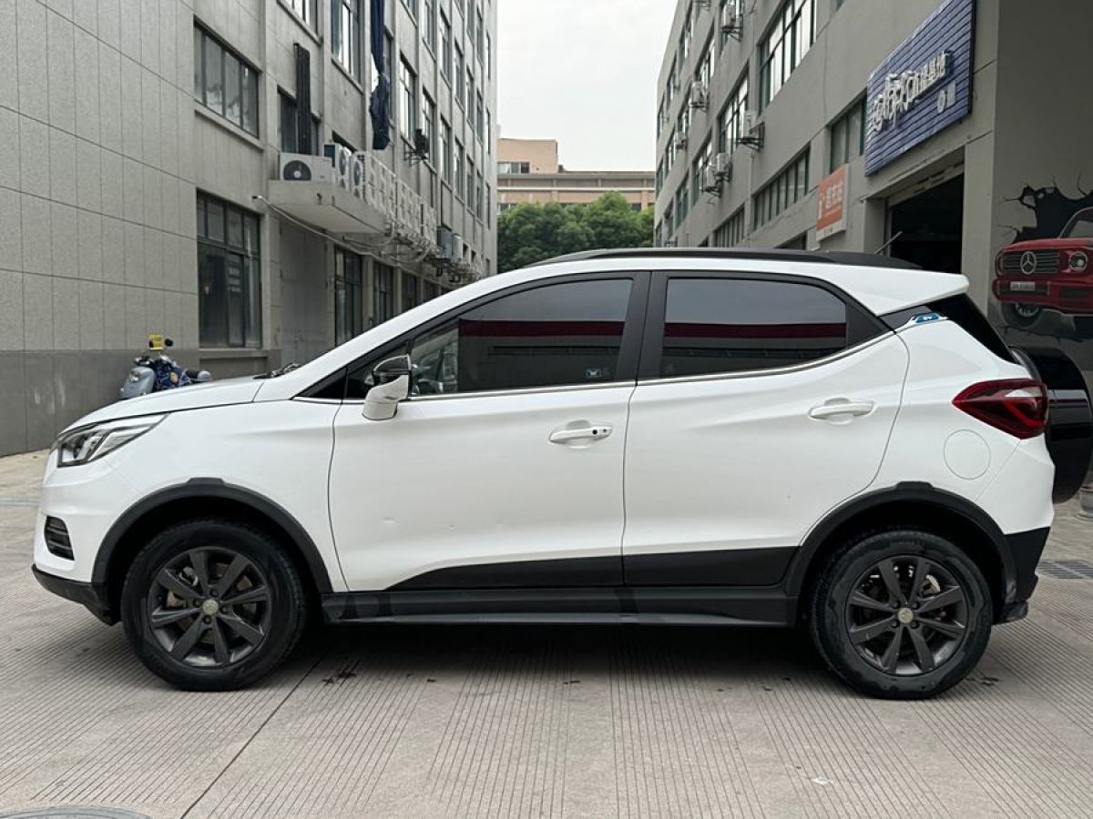 比亞迪 元新能源  2018款 EV360 智聯(lián)炫酷型圖片