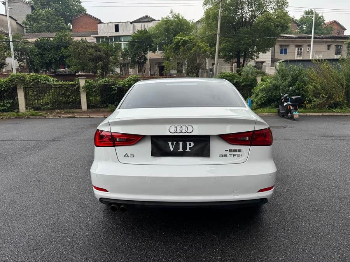 奧迪 奧迪A3  2016款 Limousine 35 TFSI 領(lǐng)英型圖片
