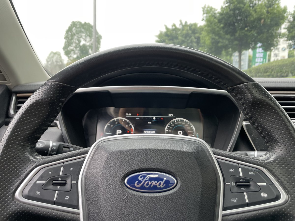 福特 領(lǐng)界  2019款 EcoBoost 145 CVT尊領(lǐng)型PLUS圖片