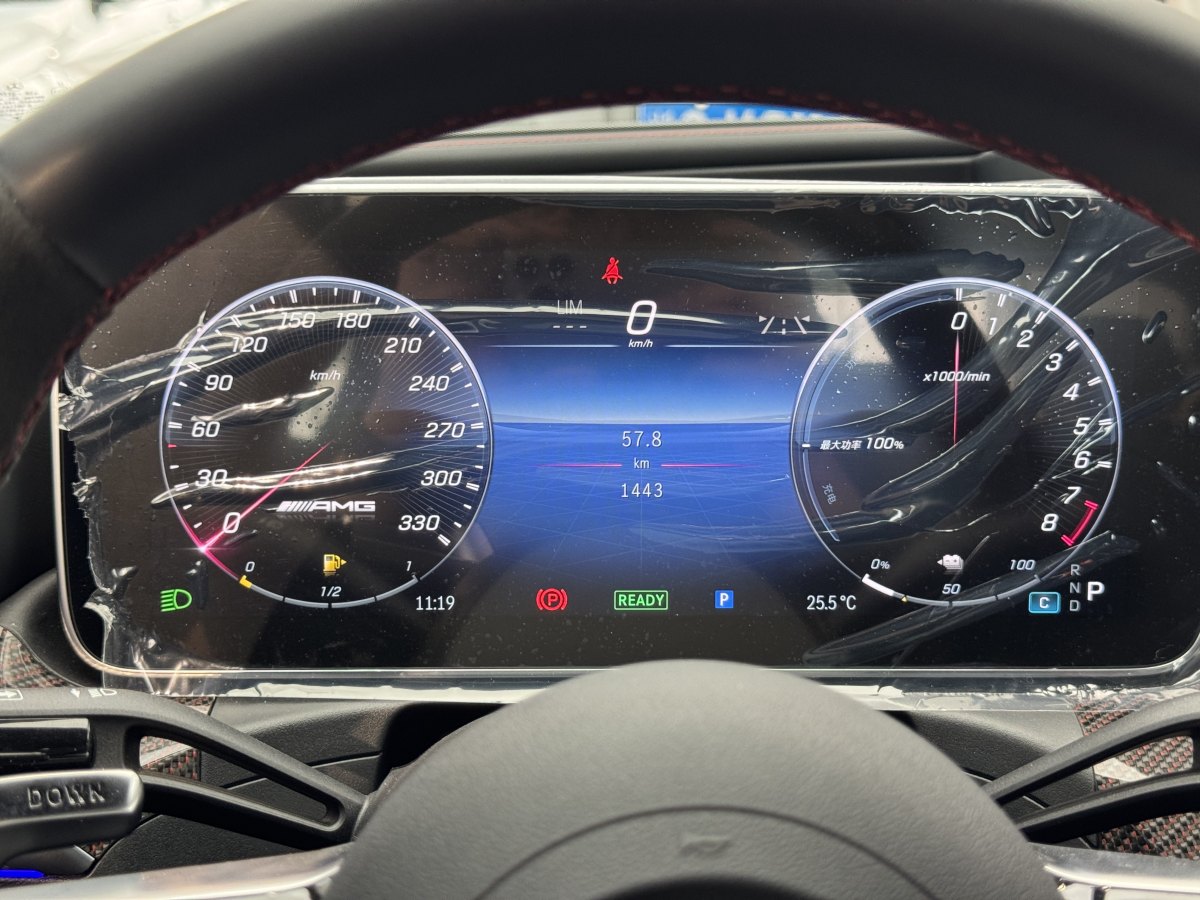 奔馳 奔馳C級AMG新能源  2024款 AMG C 63 S E PERFORMANCE F1特別版圖片