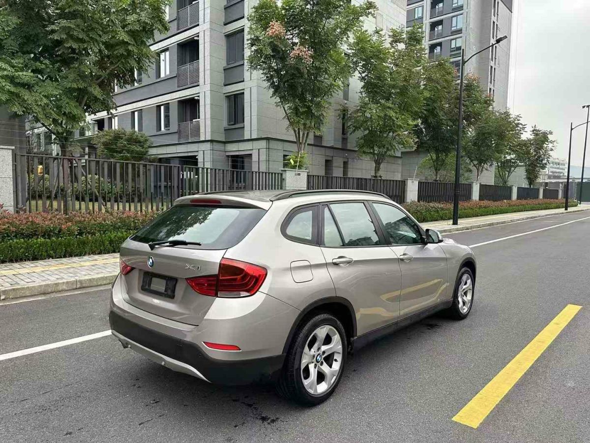 寶馬 寶馬X1  2013款 X1 xDrive20i 2.0T 探索版圖片