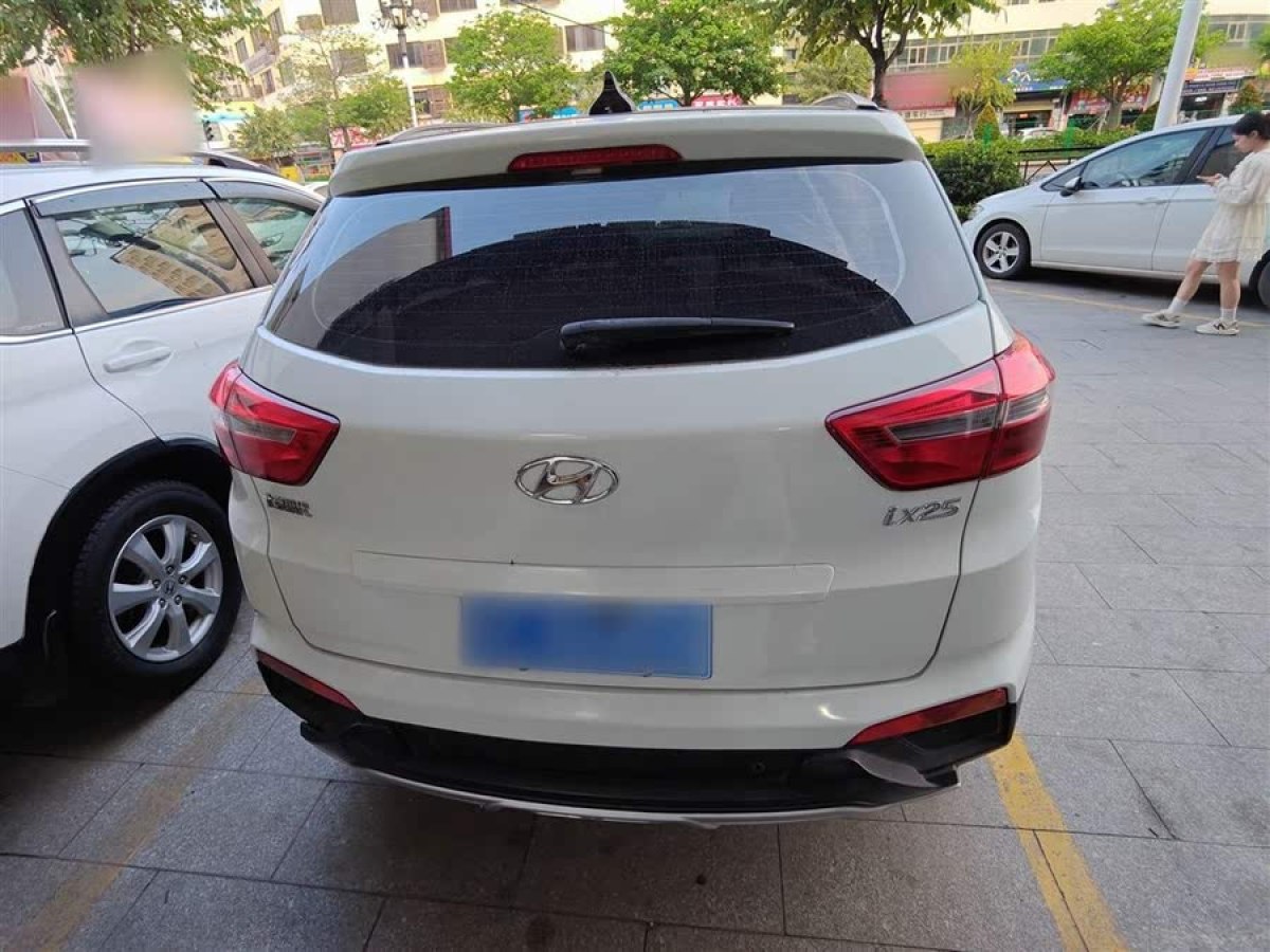 現(xiàn)代 ix25  2015款 1.6L 自動兩驅(qū)智能型GLS圖片