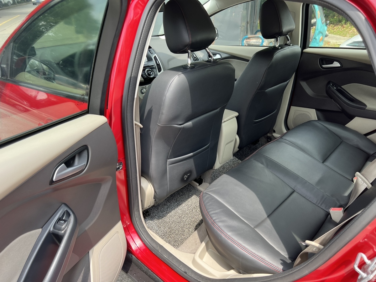 福特 ?？怂? 2012款 三廂 1.6L 自動舒適型圖片
