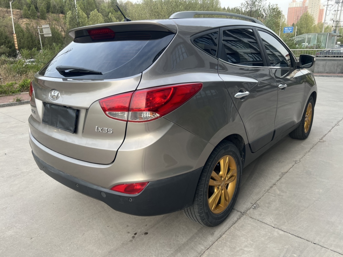 現(xiàn)代 ix35  2012款 2.0L 自動四驅(qū)尊貴版GLS圖片