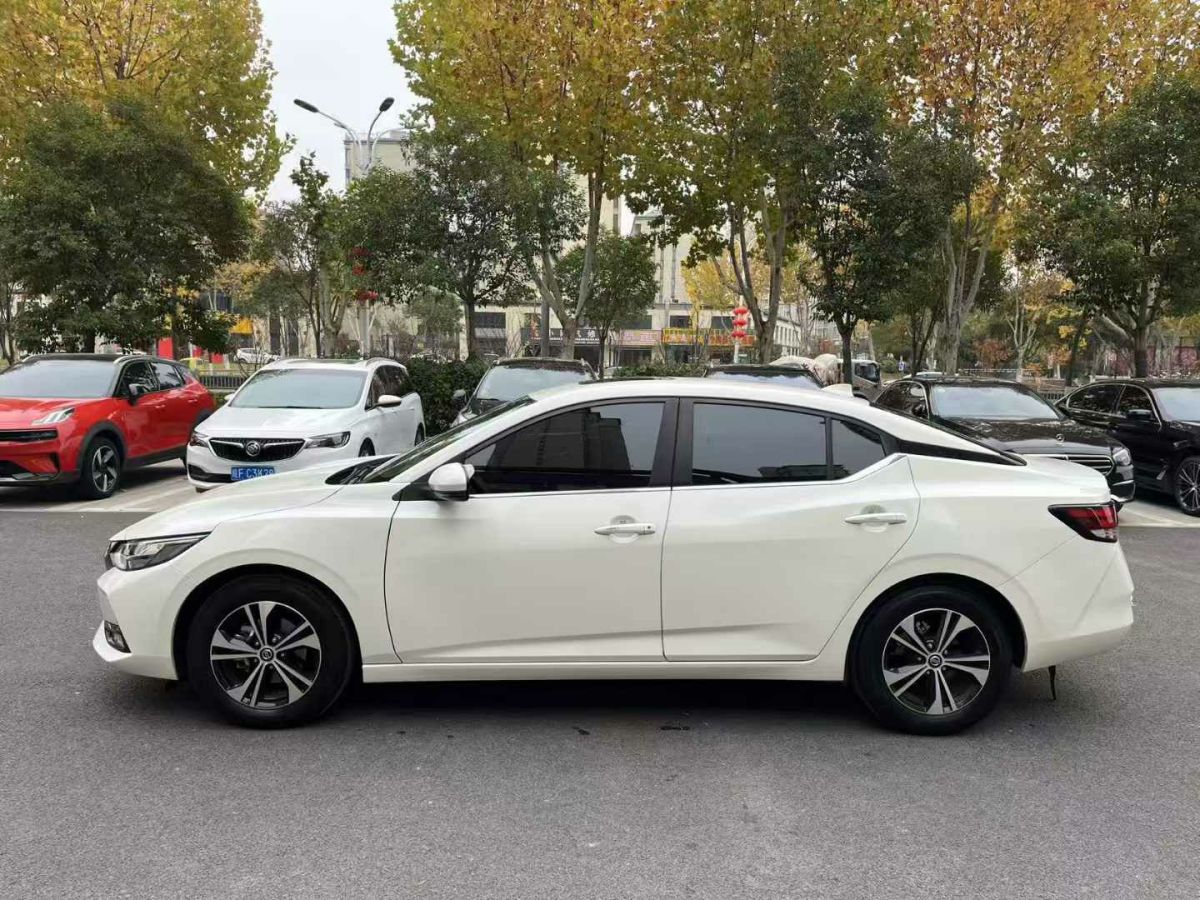 日產(chǎn) 軒逸  2021款 1.6L XL CVT暗夜版圖片