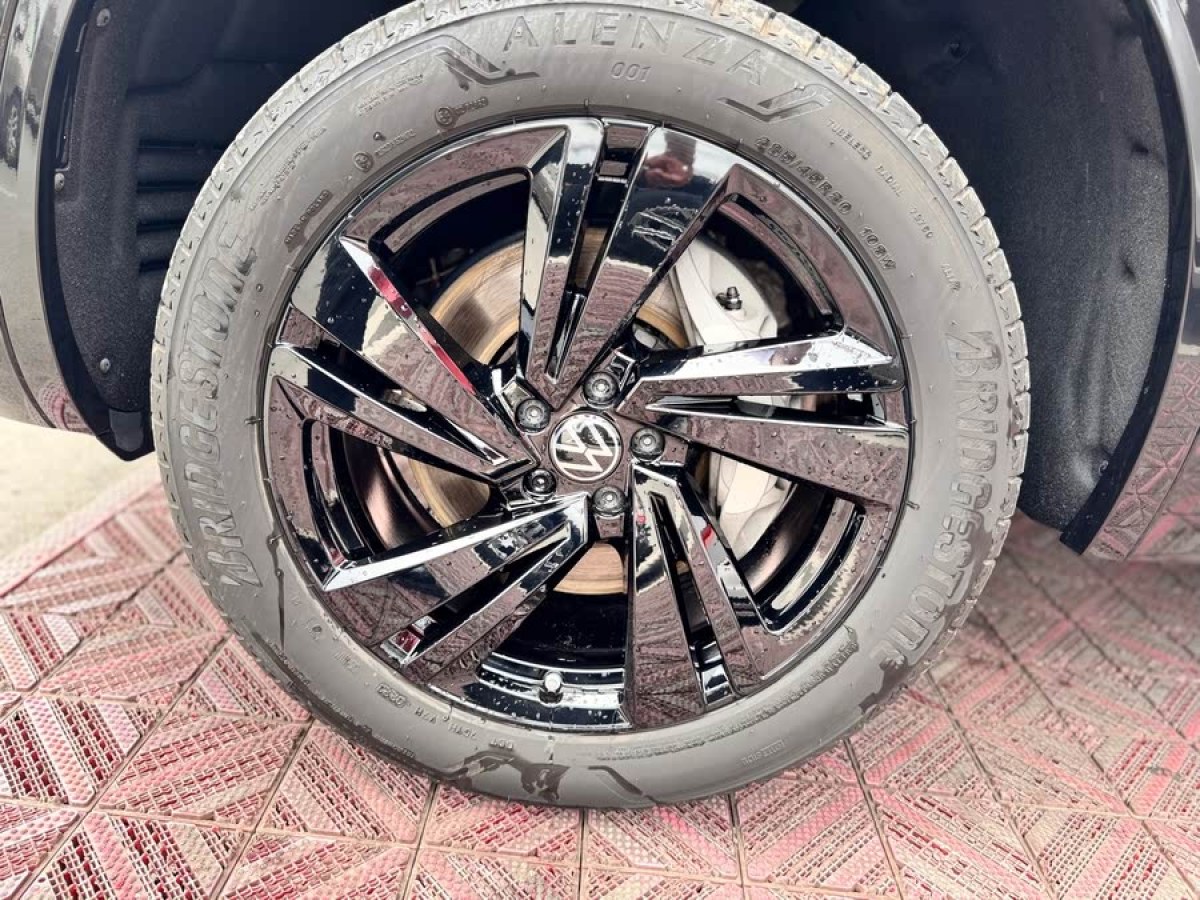 大眾 途銳  2023款 3.0TSI 銳享版 曜黑運(yùn)動套裝圖片