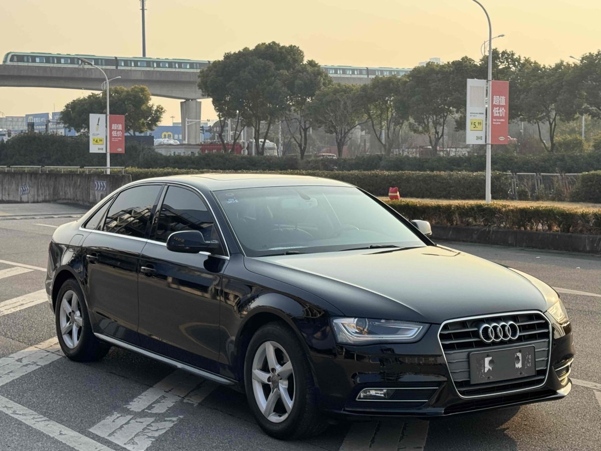 奧迪 奧迪A4L  2015款 30 TFSI 自動(dòng)舒適型圖片