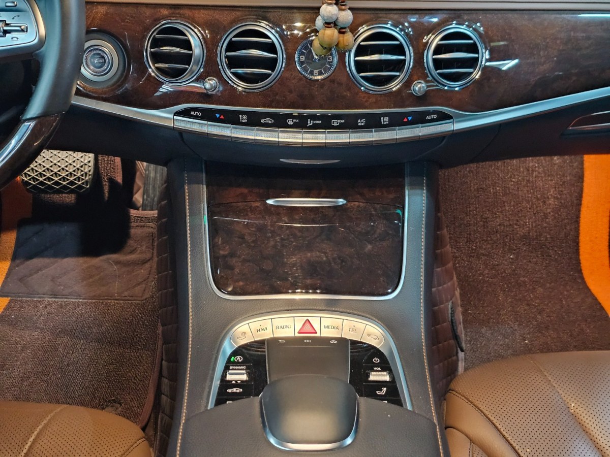 2019年5月奔驰 奔驰S级  2019款 S 350 L 尊贵型