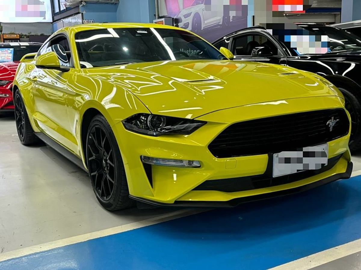 福特 Mustang  2021款 2.3L EcoBoost 掠光復(fù)刻限量版圖片