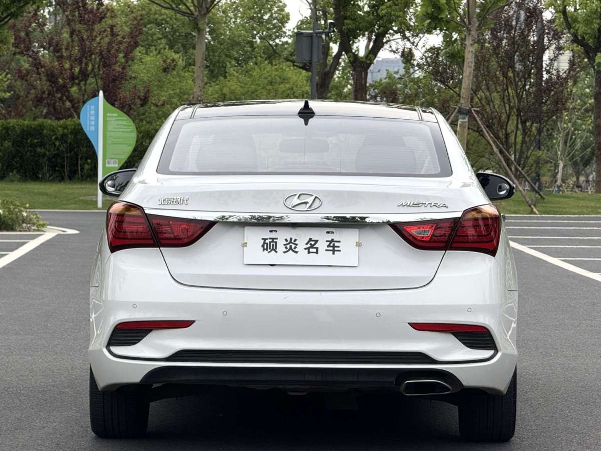 現(xiàn)代 名圖  2017款 1.8L 自動(dòng)尊貴型DLX 國(guó)VI圖片