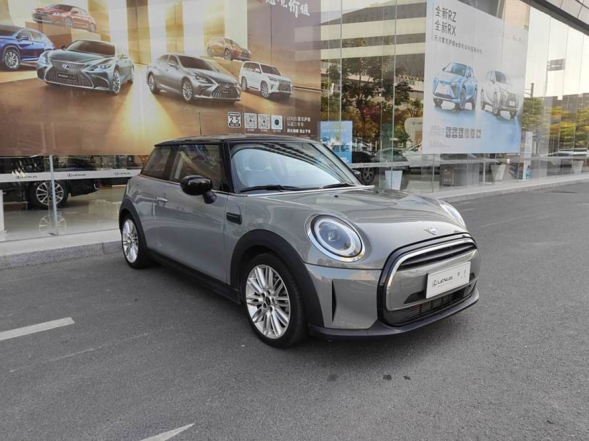 MINI MINI  2022款 改款 1.5T COOPER 經(jīng)典派圖片