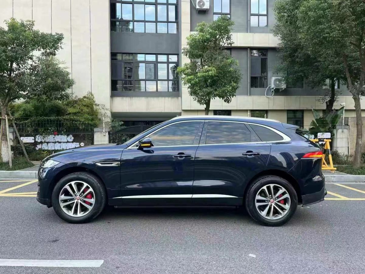 捷豹 XE  2019款 2.0T 300PS 四驅(qū)Landmark Edition圖片