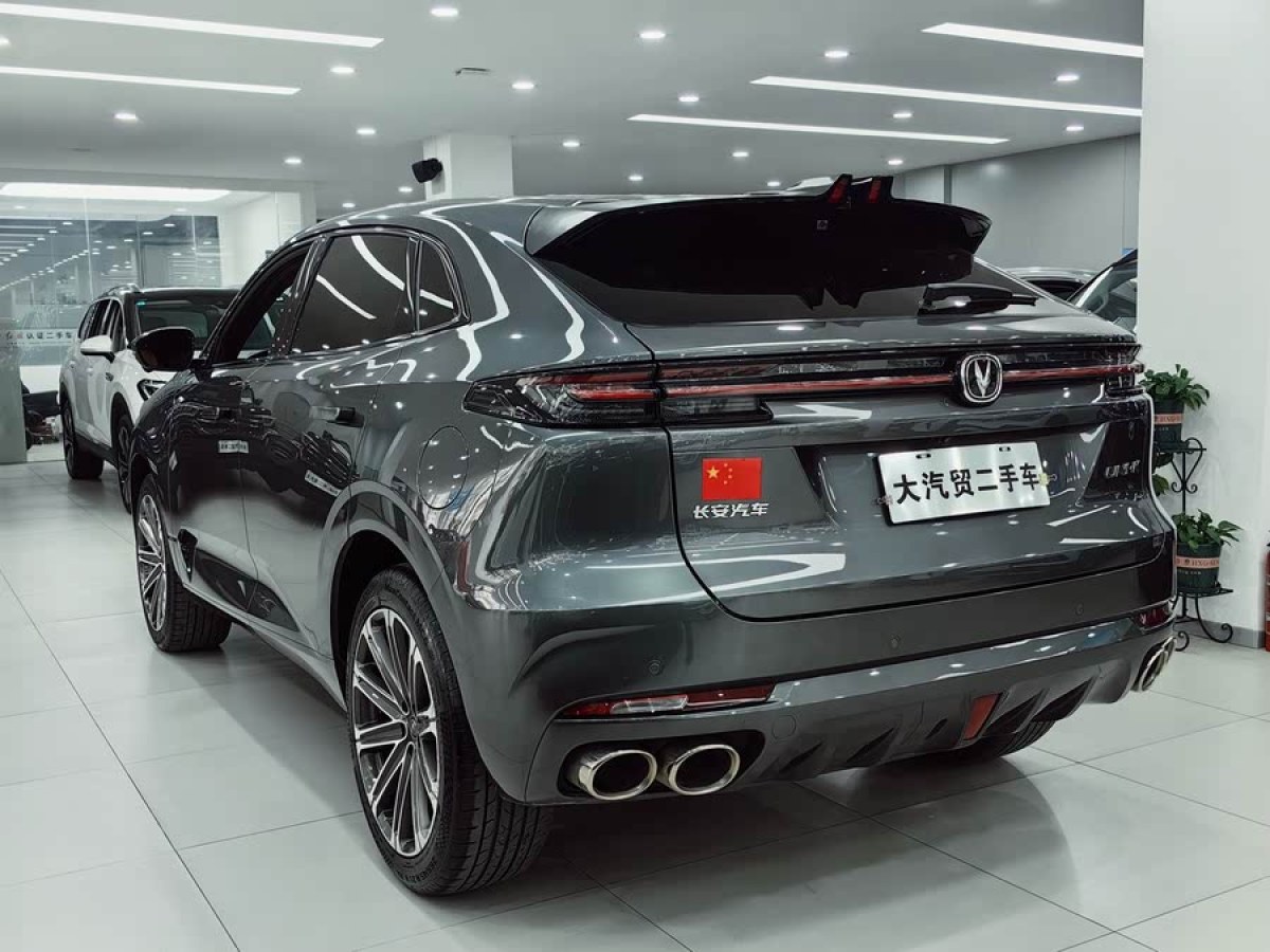 長安 長安UNI-K  2021款 2.0T 尊貴型圖片