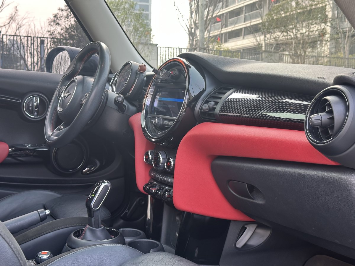 MINI MINI  2020款 2.0T COOPER S 经典派图片