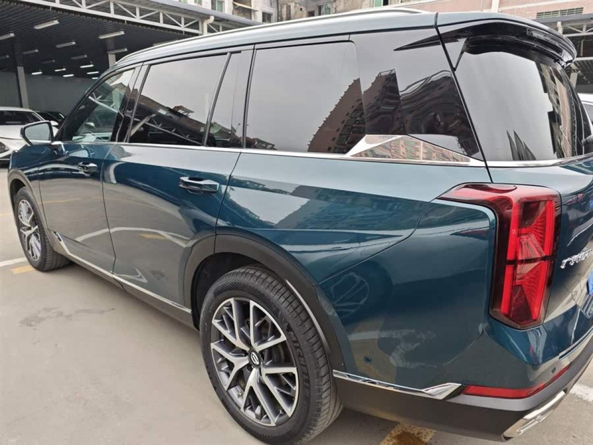 廣汽傳祺 GS8  2022款 領(lǐng)航系列 2.0TGDI 兩驅(qū)尊貴版（七座）圖片